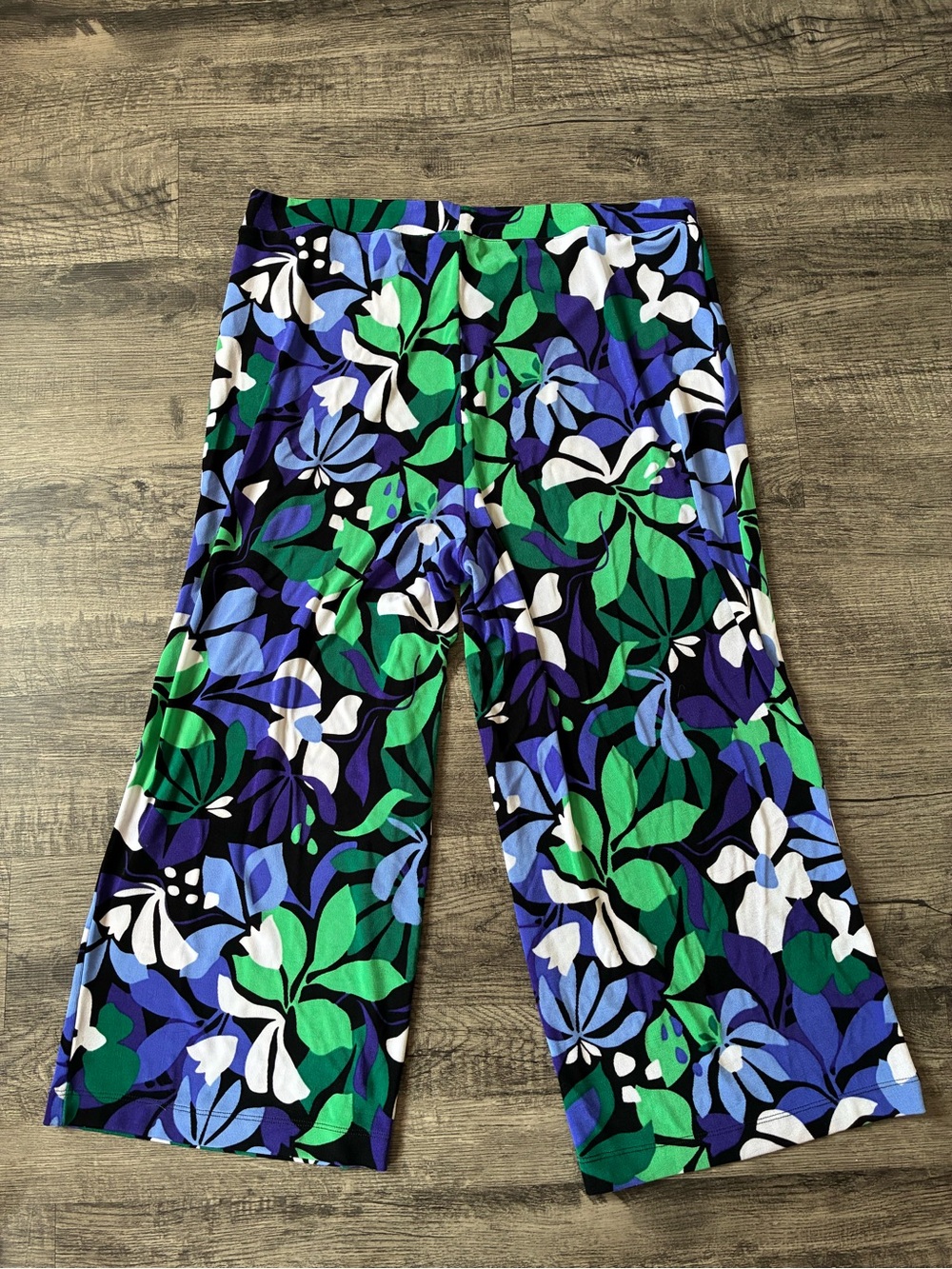 Chicos Floral Travel Knit Pants Wide leg Floral Multi Size 3 (XL) - Picture 5 of 5